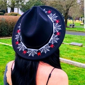 Witchwood Bags SpiderWeb Vegan felt Hat